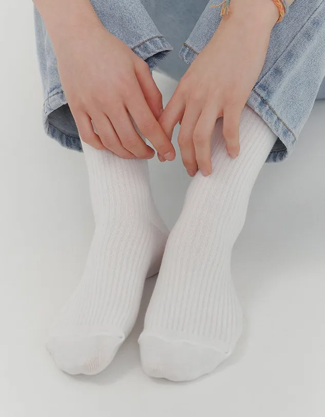 COMFORTABLE HIGH SOCKS