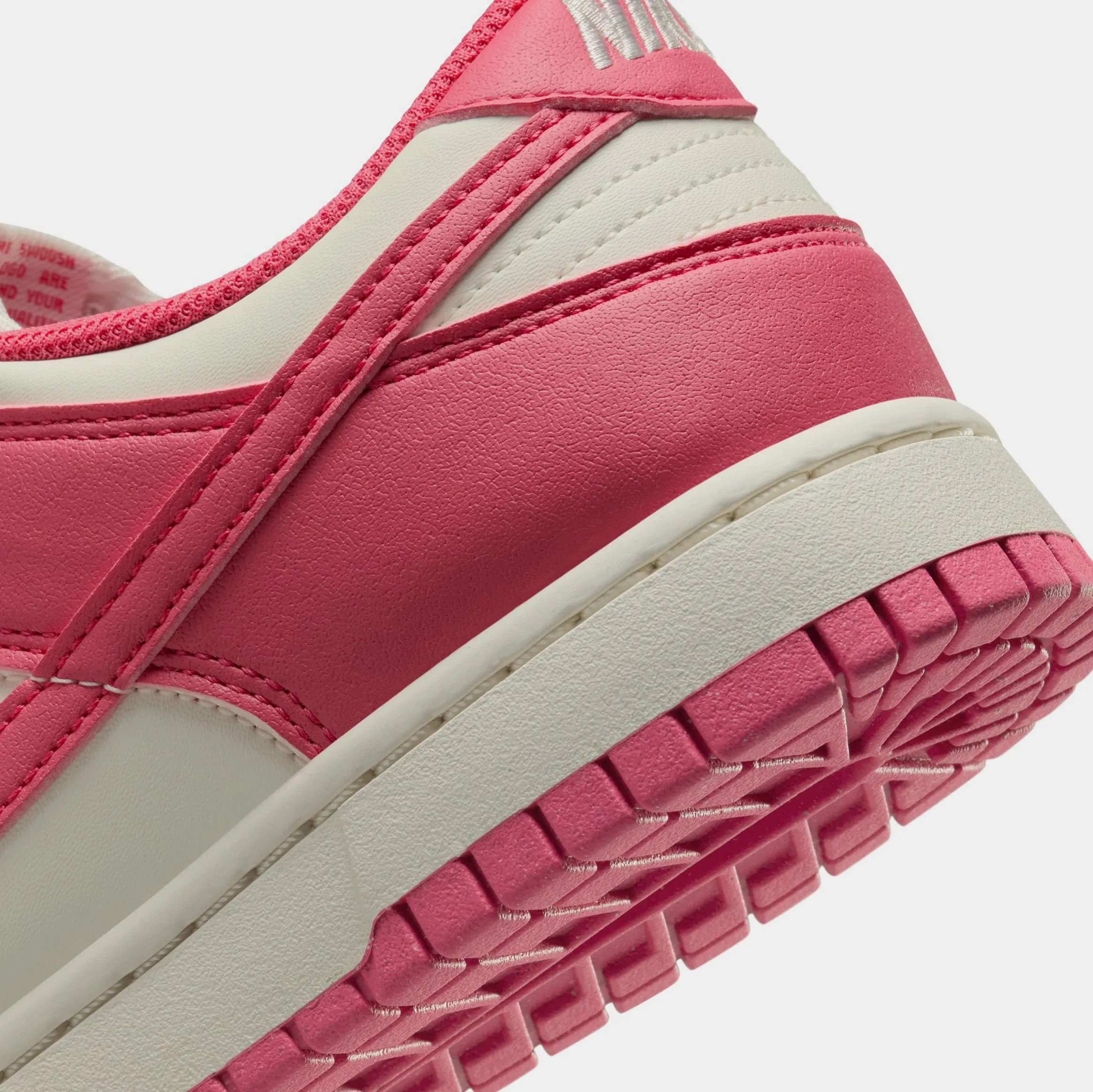 Dunk Low Womens Lifestyle Shoes (Aster Pink/Sail)