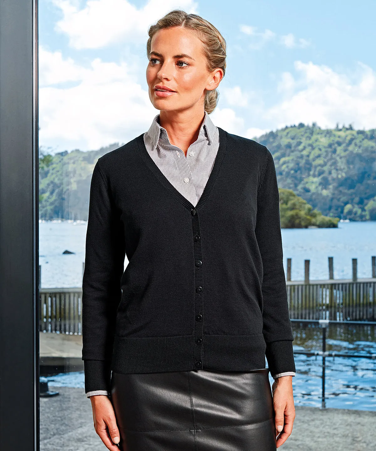 Womens button-through knitted cardigan | Burgundy